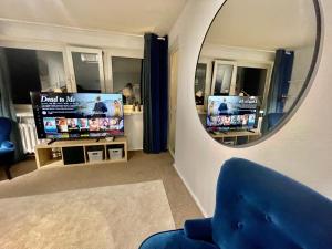 BLUE 3 metro x2 fast WiFi 70’TV Netflix Disney HBOmax AppleTV