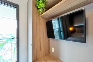 Vista do parque Ibirapuera do lado do Metrô