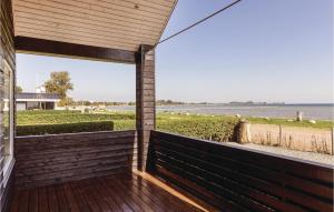 Two-Bedroom Holiday Home In Bjert