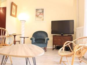 Appartements Appartement La Rochelle, 2 pieces, 4 personnes - FR-1-246-301 : photos des chambres