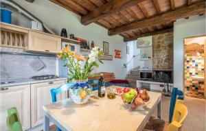 2 Bedroom Stunning Home In Montaione