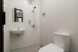 Urbanview Hotel Pasar Baru Jakarta by RedDoorz