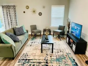 House 3 Bed, 2Bath, FREE Parking in The Woodlands - Spring