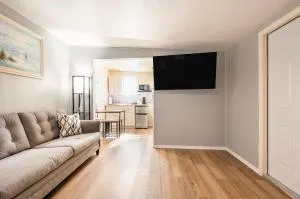 Jony’s Paradise - East Naples