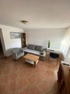 44 Śląska - 卡缅纳古拉