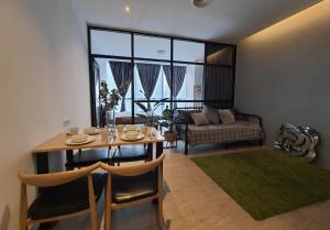 Bangsar Trade Centre Kuala Lumpur by SkyLimit Suites