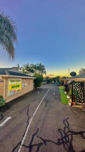 Town and Country Motor Inn