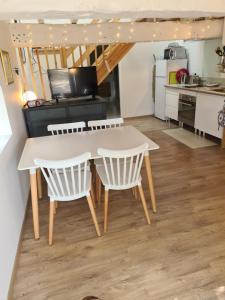 Appartements charmant logement a la campagne : photos des chambres