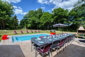 Villas Crazy Villa Margotterie 58 - Heated pool - 2h from Paris - 30p : photos des chambres