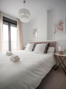 Tejares Sevilla Luxury Penthouse en Triana - gran terraza, piscina & parking privados