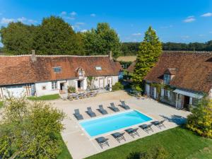 So Villa Bergerie 45 - Heated pool - Soccer - Jacuzzi - 1h30 from Paris - 30 beds