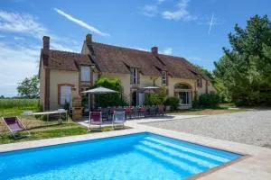 Crazy Villa Le Petit Belair 18 - Heated pool - Foot - 2h Paris - 30p - 内尔河畔欧比尼