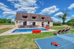 Villas Crazy Villa Gaudiniere 89 - Heated pool - Multisport - 2h Paris - 30p : photos des chambres