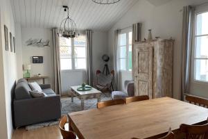 Appartements Very bright nest with terrace in the village : photos des chambres