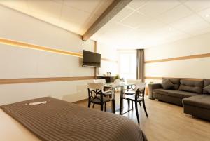 Hotels The Originals Boutique, Hotel Neptune, Montpellier Sud (Inter-Hotel) : photos des chambres