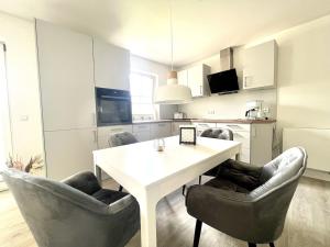 `Kapitänslounge` vollsanierte Fewo mit Blick auf die Flensburger Förde