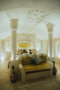 Hu of Cappadocia - Special Class