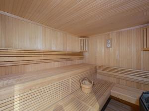 Chalets Chalet cosy au centre de Courchevel Le Praz avec sauna, terrasse et parking - FR-1-568-15 : photos des chambres