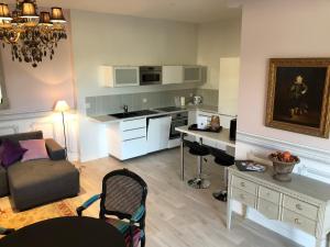 Cottage du chateau for 4 people 90 M- 2 bedrooms 2 bathrooms pool