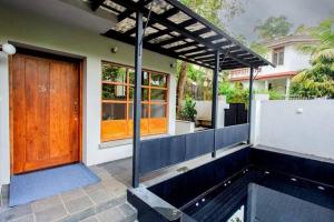 Fully AC 3BDHK villa with Jacuzzi pool and courtyard