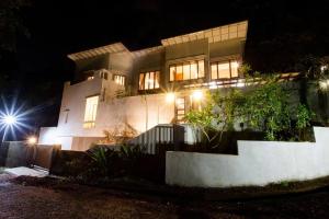 Fully AC 3BDHK villa with Jacuzzi pool and courtyard