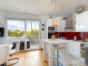 Beachside Comfort in Split with terrace