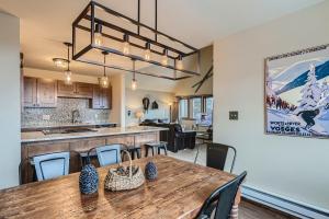 Park Place Peak 9 Condo: Ski In, Stroll To Shuttle