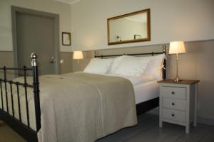 Large Double Room room in Borregården Bed & Breakfast