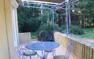 Maisons de vacances Jolie maison avec terrasse : photos des chambres