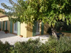 Maisons de vacances les lavandesa 4 km des plages : photos des chambres