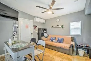 North Las Vegas Studio with Fire Pit 10 Mi to Strip - نورث لاس فيغاس