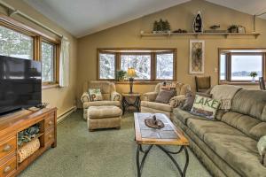 Phillips Cabin with Lake Views and Private Dock!