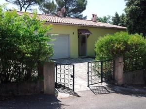 Villa spacieuse proche village