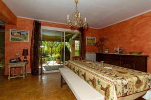 Maisons de vacances Le gite du castellas : photos des chambres