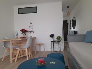 Appartements Chez Isabelle et Virgile Bel appartement, avec vues, a 50m de la plage : photos des chambres