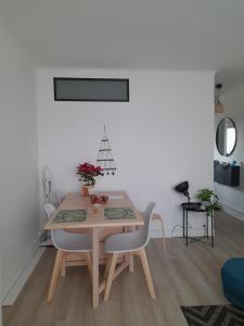 Appartements Chez Isabelle et Virgile Bel appartement, avec vues, a 50m de la plage : photos des chambres