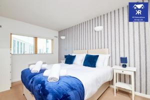 Perfect for Business Travellers & Relocation - 4 Beds, 2 Bath - Free WiFi - Monthly Offers