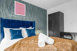 The Elixir Suite 2 bedroom property near Bullring City Centre - Sleeps 7