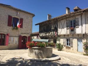 Maisons de vacances Le gite Bellevue a MONTJOI 82400 Tarn & Garonne : photos des chambres