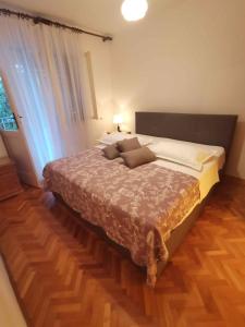 Three-Bedroom Apartment in Vinisce I