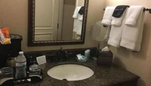 King Room - Accessible/Non-Smoking room in Liberty Hotel Ascend Hotel Collection