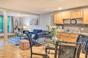 Downtown Grand Haven Apt Less Than 1 Mi to Lake Michigan