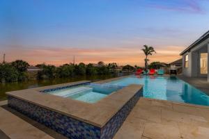 Gulf access, Heated Salt Water Pool & Kayaks - Villa Adventure Cove - Roelens Vacations