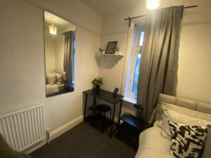 Room 2 Peaceful stay Near Derby City Centre