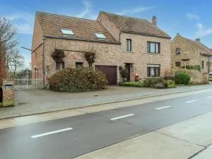 Snug holiday home in Zoutleeuw with private pool - 泽皮恩