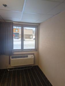 King Room room in Woodfield Inn and Suites