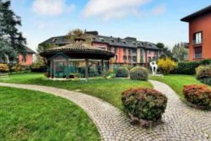 Pool Fresh Garden Duomo 15 min San Siro Stadium Rho Fair 5 PAX