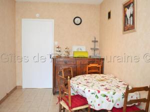 Maisons de vacances Gite Azay-le-Rideau, 3 pieces, 4 personnes - FR-1-381-279 : photos des chambres