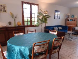 Maisons de vacances Gite Azay-le-Rideau, 3 pieces, 4 personnes - FR-1-381-279 : photos des chambres