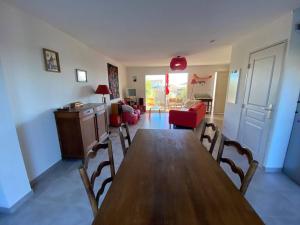 Villa T4 avec piscine résidentielle, 3 chambres, jusquà 7 personnes - FR-1-81-578